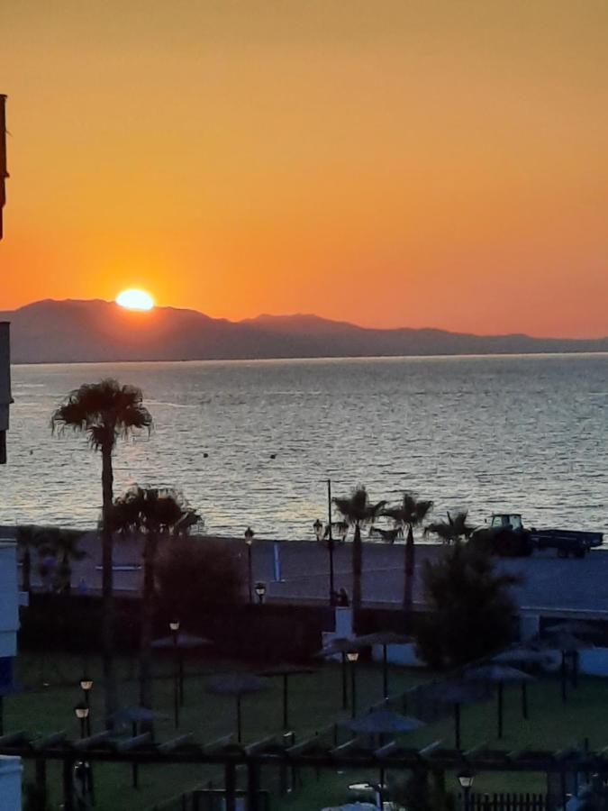 Noria 2, Pied Dans Le Sable, Magnifique Vue Mer, Piscine, Garage, Climatisation San Luis de Sabinillas Kültér fotó